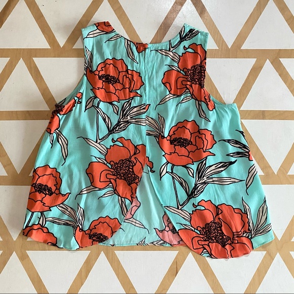 1.STATE Floral Flowy Tank, Split Back - S - Picture 4 of 4